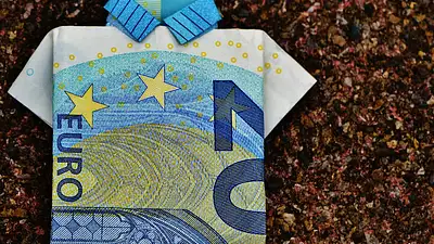 Ile dać na 50 urodziny? Poradnik prezentowy 2025