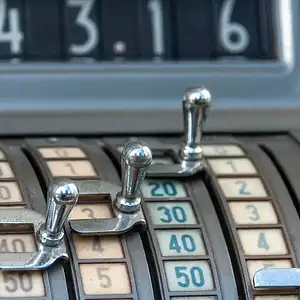 System księgowy gotowy na KSeF – kluczowe wymagania i korzyś