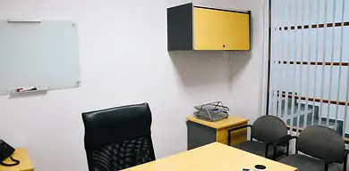 Ile zarabia agent nieruchomości w Warszawie?