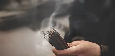 Ile zarabia zakonnica? Poznaj średnie zarobki i fakty