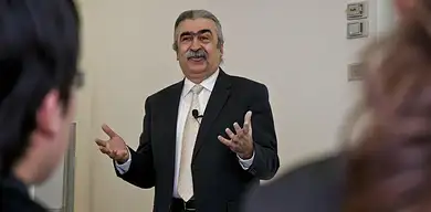 Ile zarabia nauczyciel akademicki w Polsce?