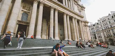 Praca po liceum: opcje i porady