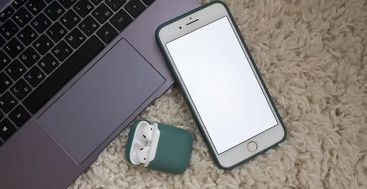 Ile zarabia copywriter? Średnie zarobki na stanowisku