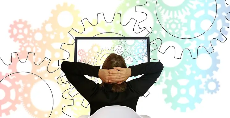 Ile zarabia automatyk? Średnie pensje i perspektywy