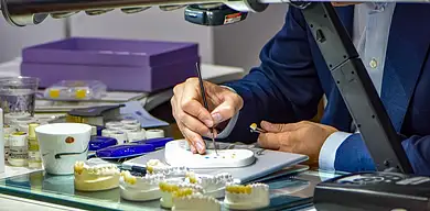 Ile zarabia technik dentystyczny? Średnie zarobki