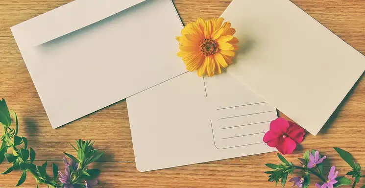 Ile dać w kopertę na 18 urodziny? Sprawdź!