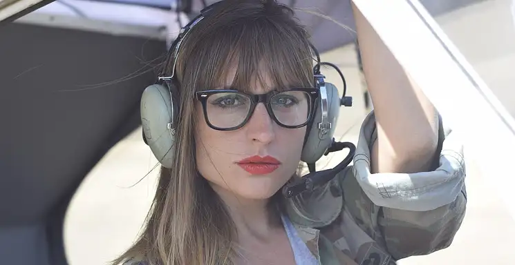 Ile zarabia pilot samolotu pasażerskiego?