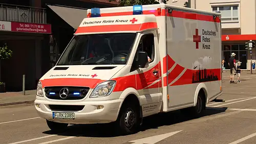 Zarobki kierowcy karetki w Polsce – ile można zarobić?