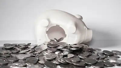 5 skutecznych sposobów na oszczędzanie pieniędzy w 2025
